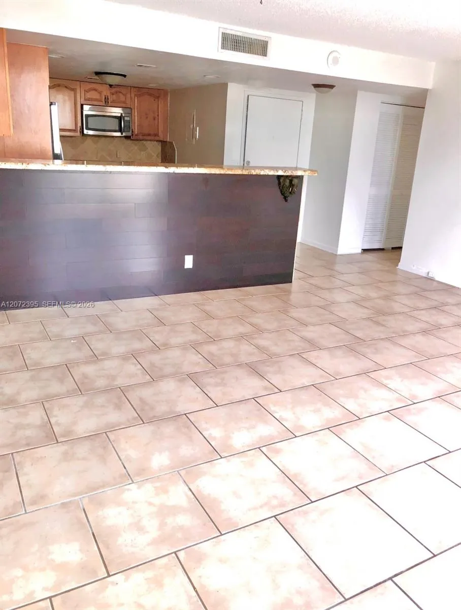 13499 Biscayne Blvd #506 North Miami, FL 33181
