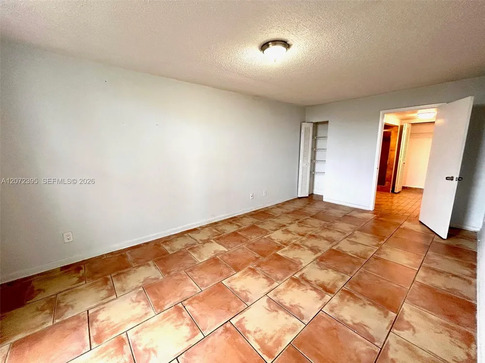13499 Biscayne Blvd #506 North Miami, FL 33181