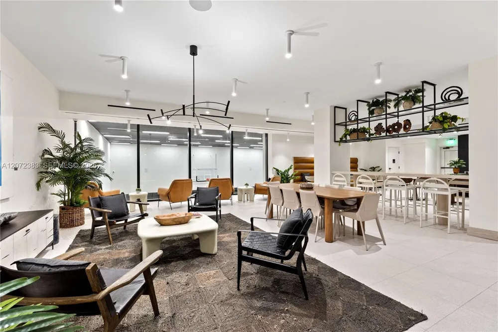 225 Miami Ave #1102 Miami, FL 33128