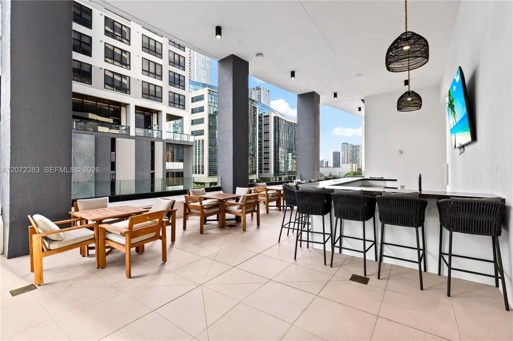 225 Miami Ave #1102 Miami, FL 33128