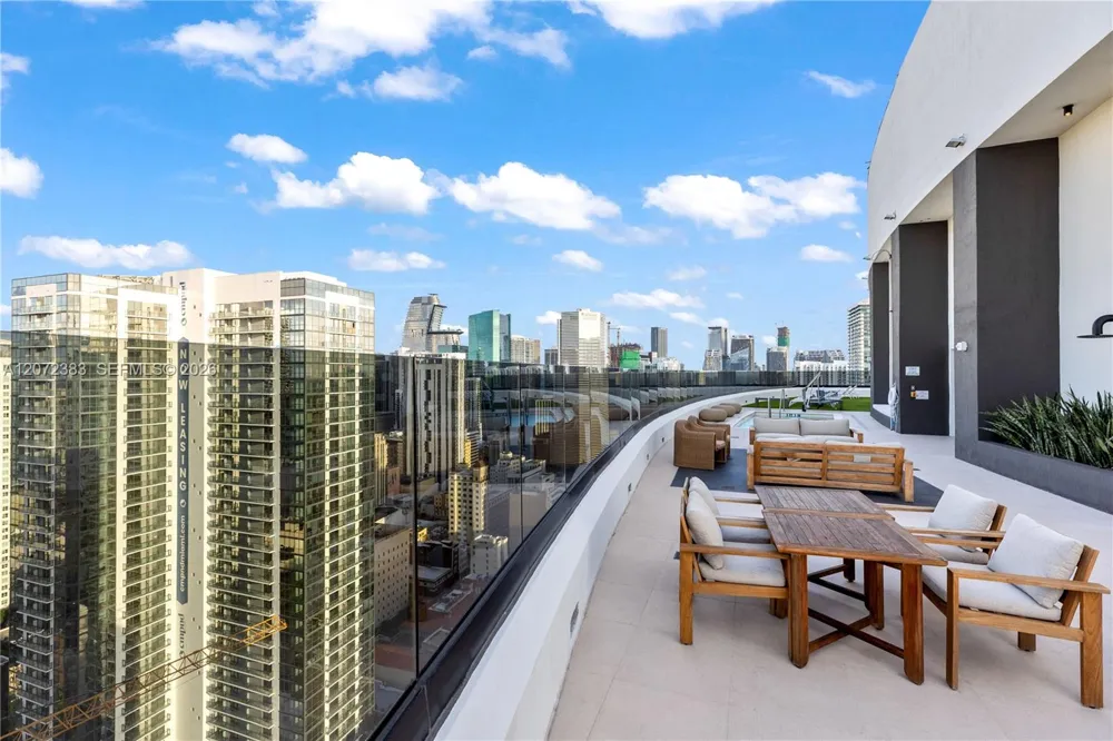 225 Miami Ave #1102 Miami, FL 33128