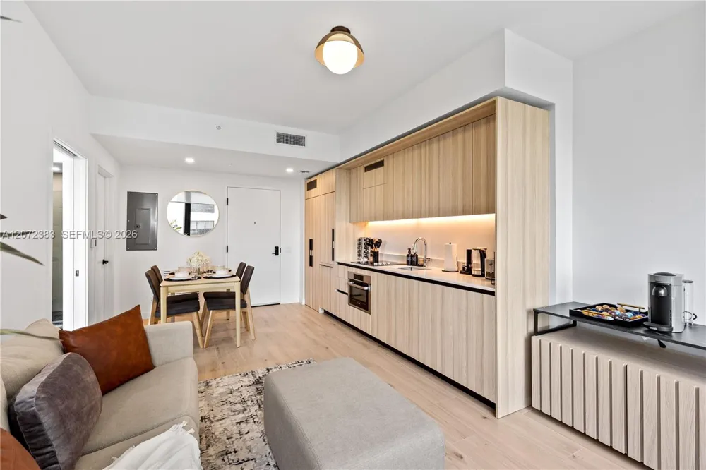225 Miami Ave #1102 Miami, FL 33128