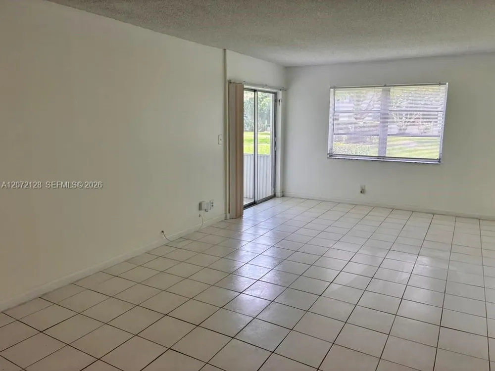 6505 Winfield Blvd #B-25 Margate, FL 33063