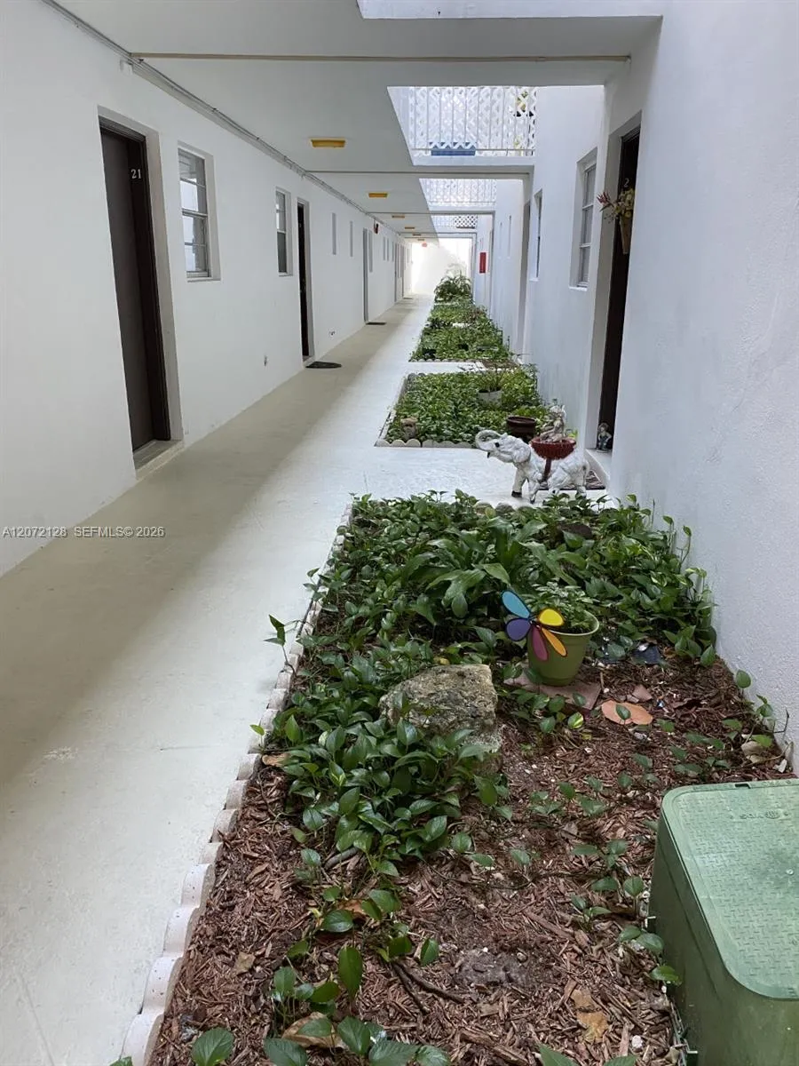 6505 Winfield Blvd #B-25 Margate, FL 33063
