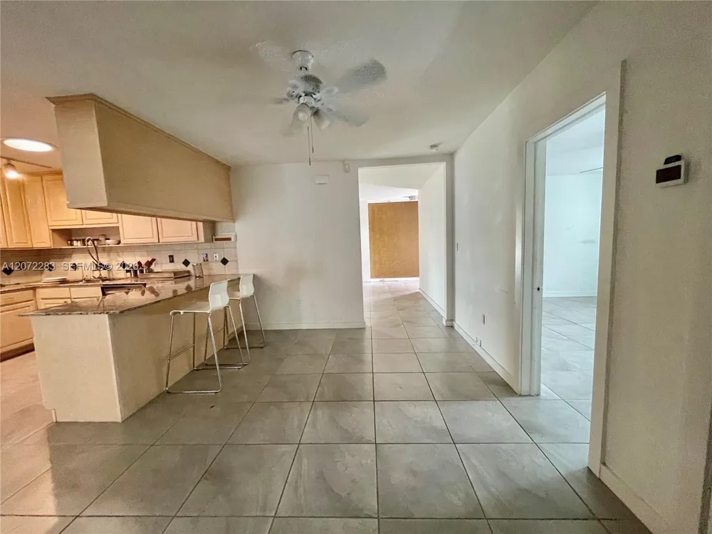 10642 SW 77th Ave #10642 Pinecrest, FL 33156