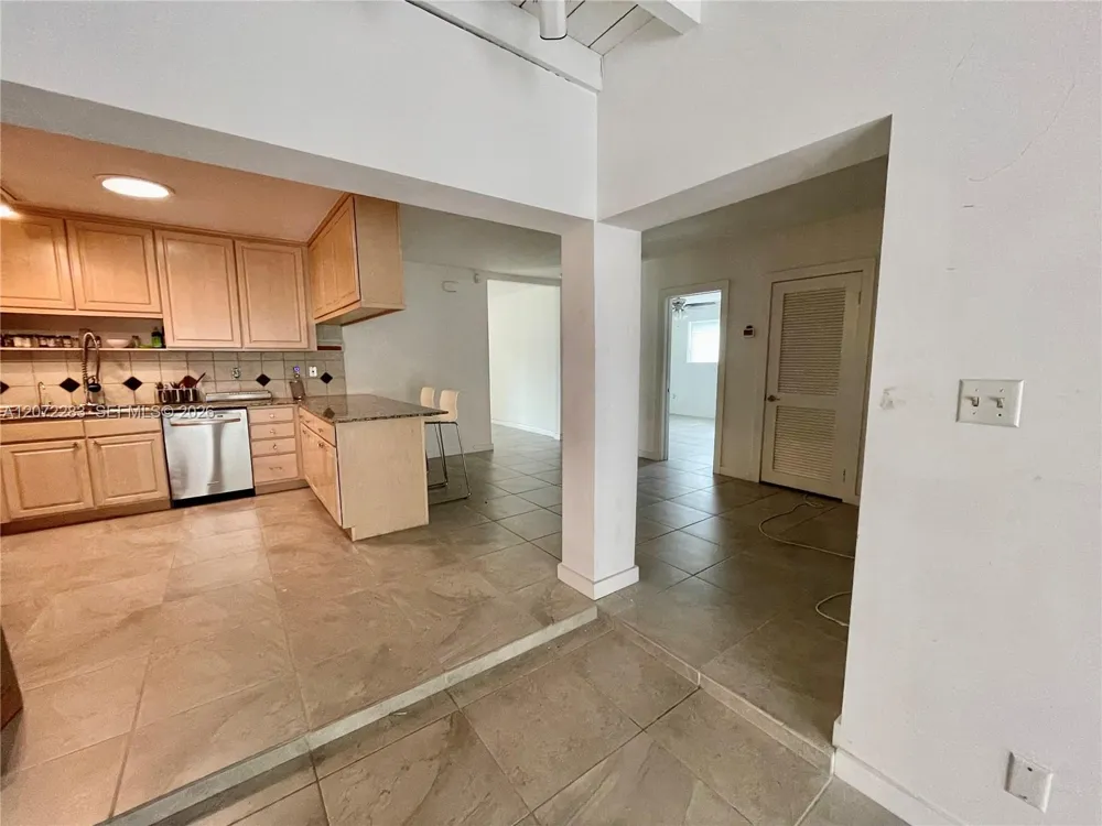 10642 SW 77th Ave #10642 Pinecrest, FL 33156