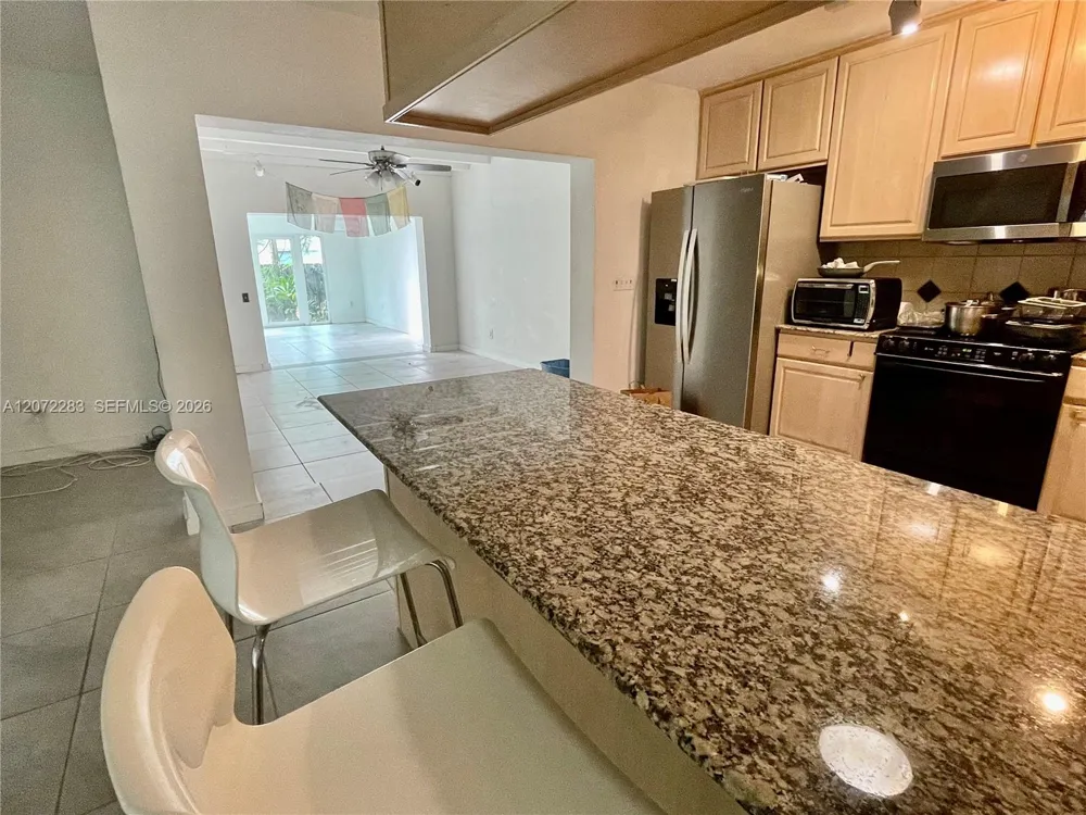 10642 SW 77th Ave #10642 Pinecrest, FL 33156