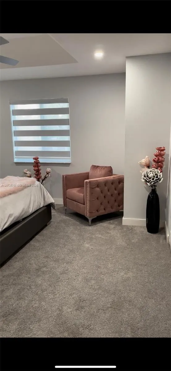 7690 S Southwood Cir Davie, FL 33328