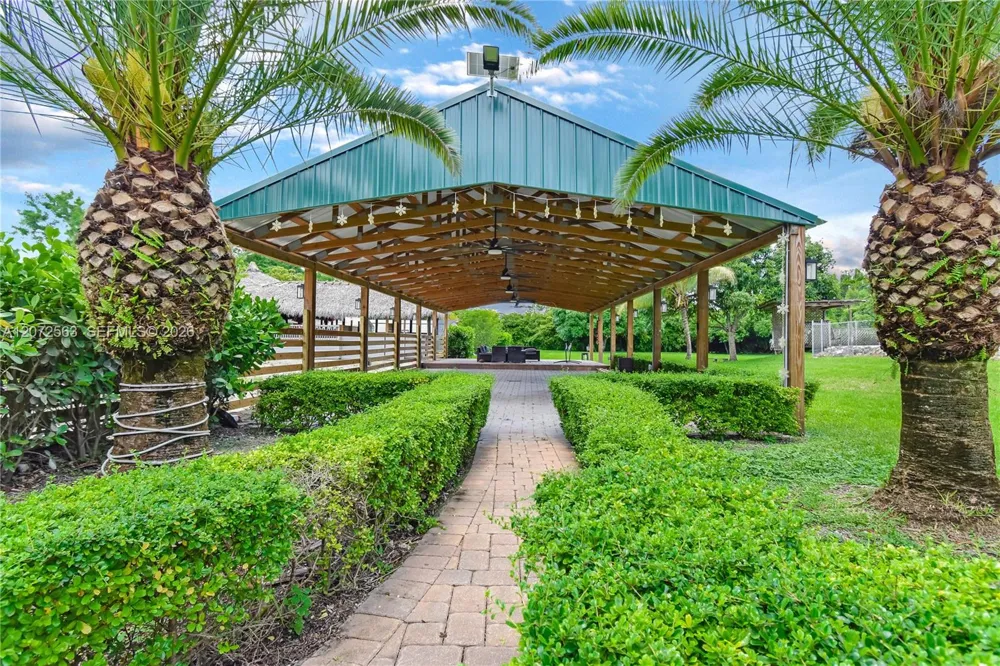 18200 SW 48th St Southwest Ranches, FL 33331