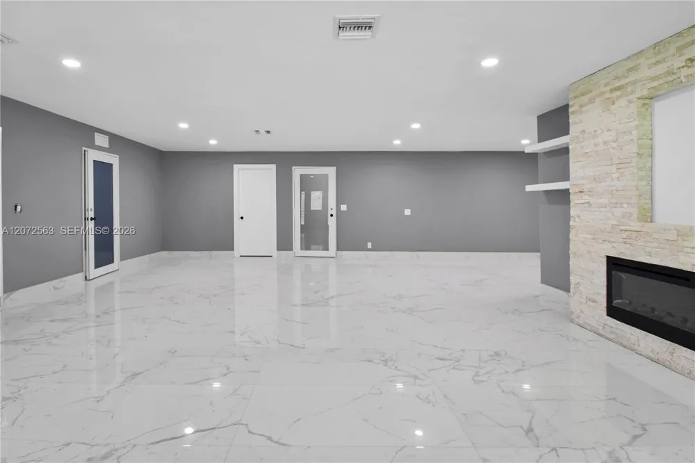 18200 SW 48th St Southwest Ranches, FL 33331