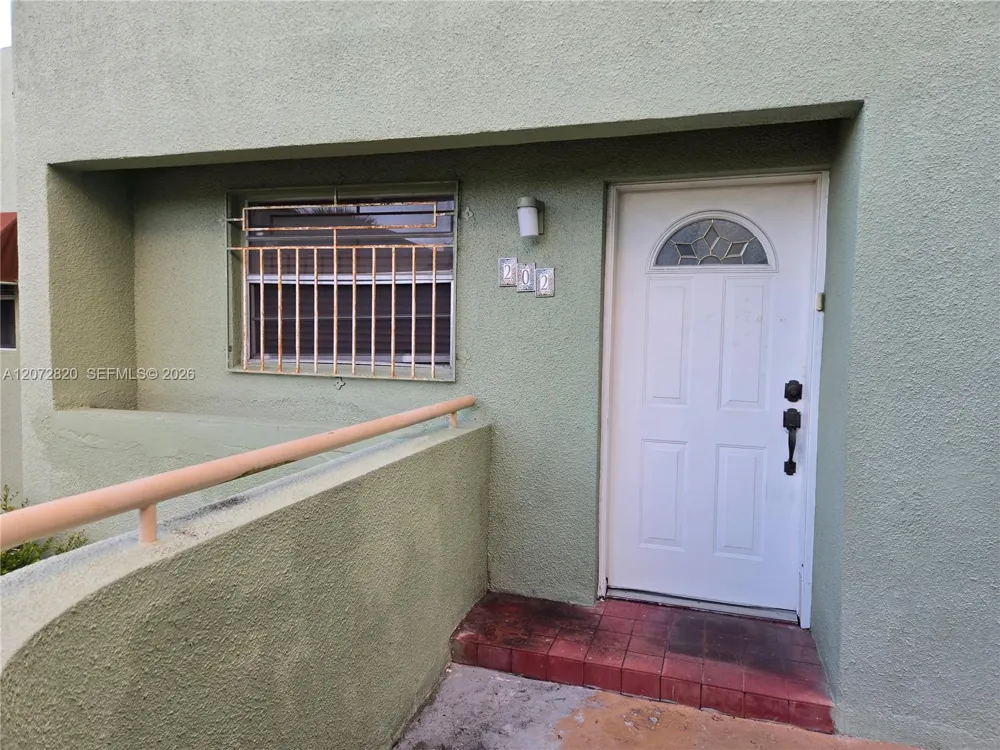 11021 NW 7th St #202-9 Miami, FL 33172