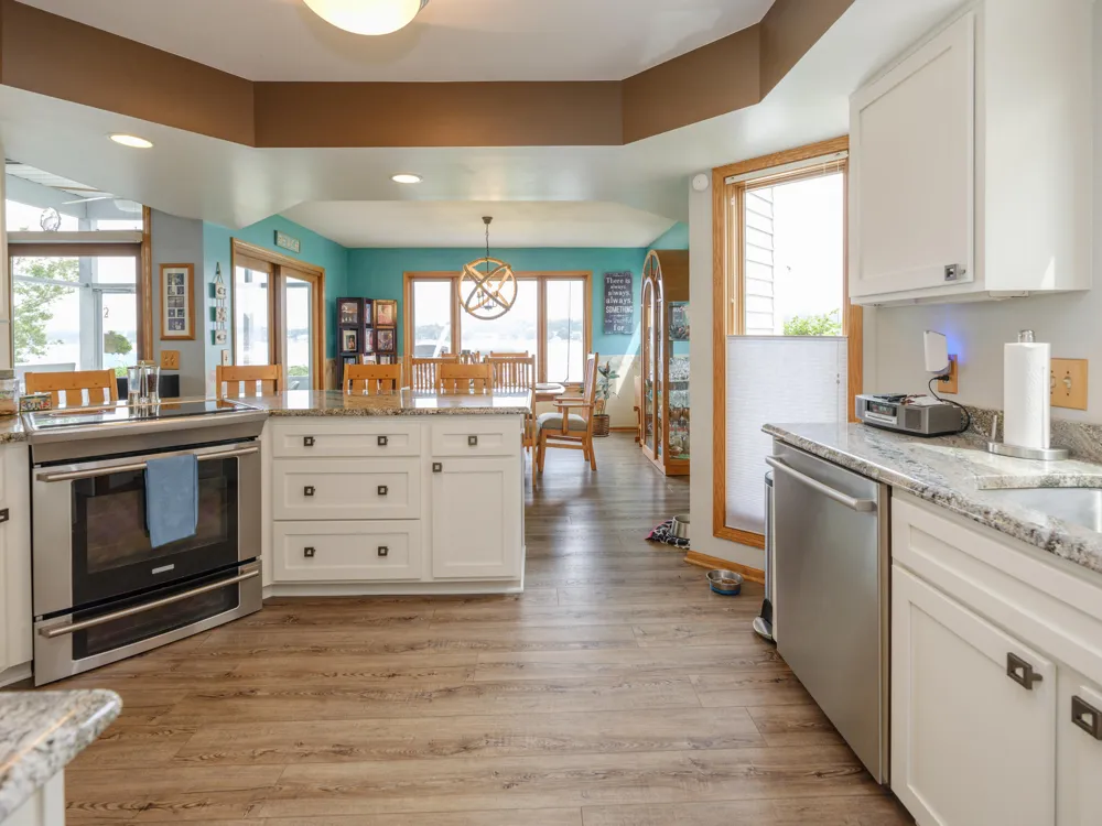 1821 Lakeview Drive Portage, MI 49002