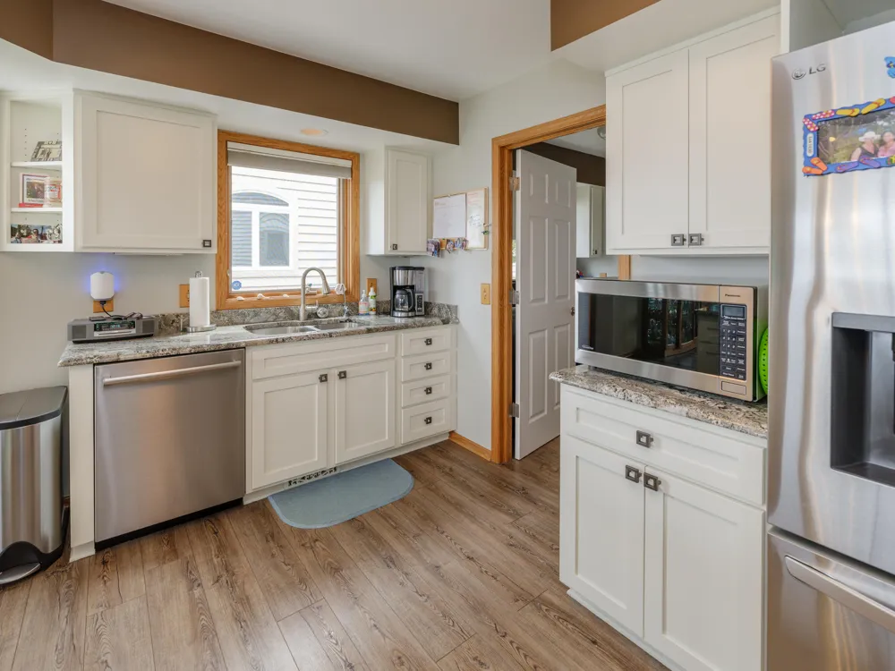 1821 Lakeview Drive Portage, MI 49002