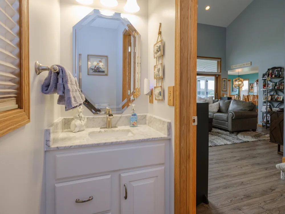 1821 Lakeview Drive Portage, MI 49002