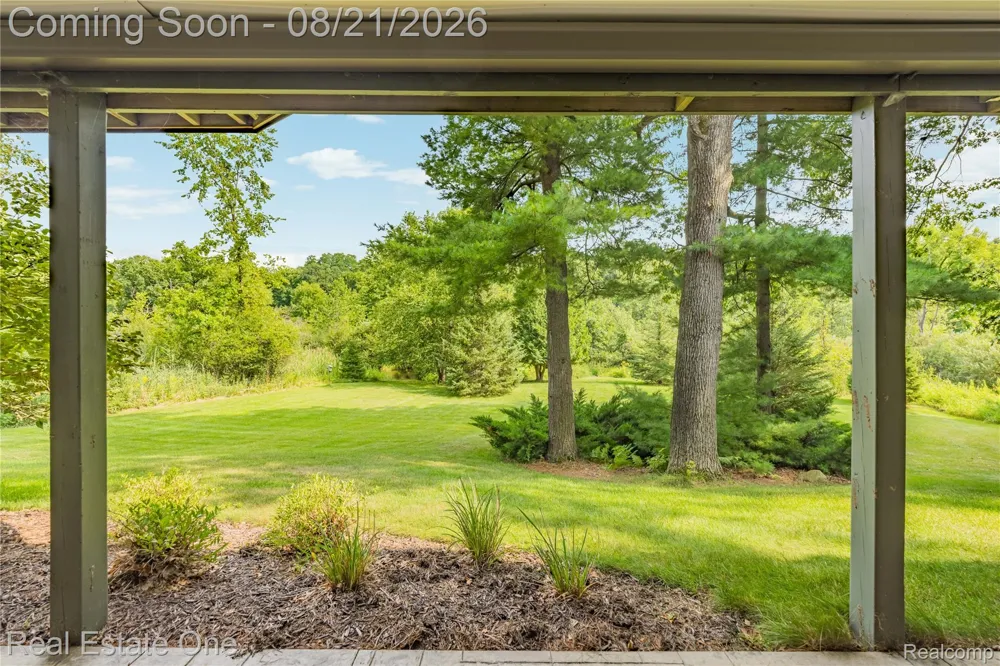 11138 Pine Needle Drive Brighton City, MI 48114