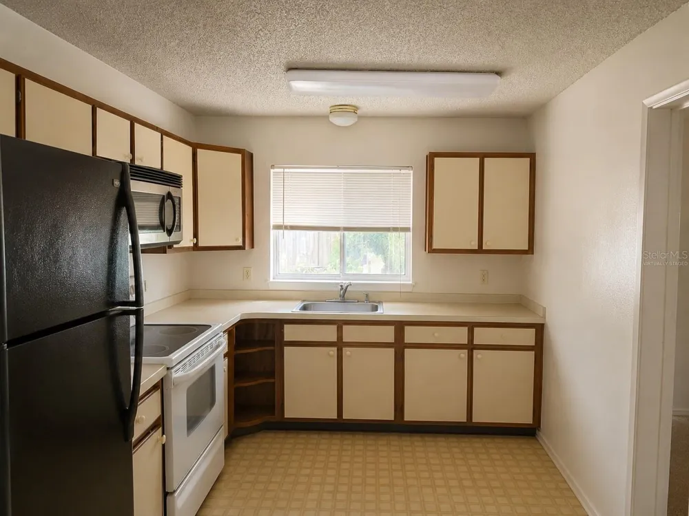 8803 PARLIAMENT COURT Kissimmee, FL 34747