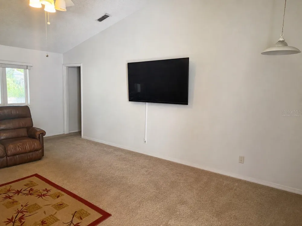 8803 PARLIAMENT COURT Kissimmee, FL 34747