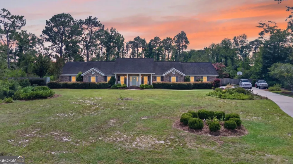 194 Forest AVE Baxley, GA 31513
