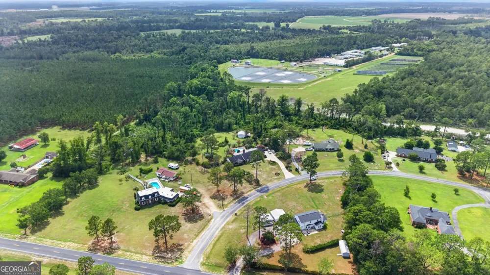 194 Forest AVE Baxley, GA 31513