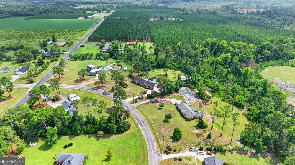 194 Forest AVE Baxley, GA 31513