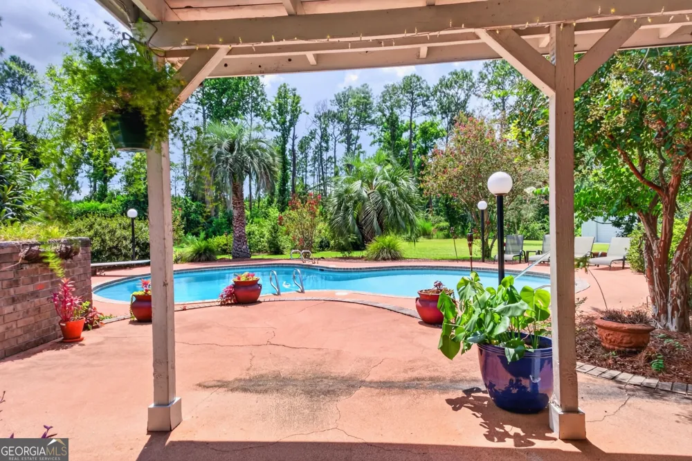 194 Forest AVE Baxley, GA 31513