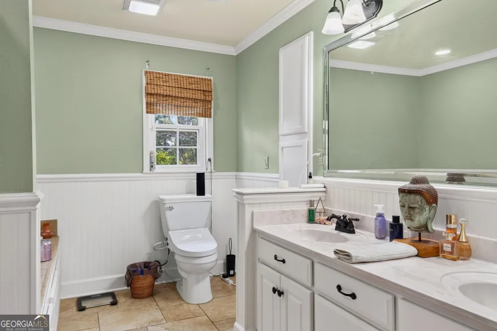 194 Forest AVE Baxley, GA 31513
