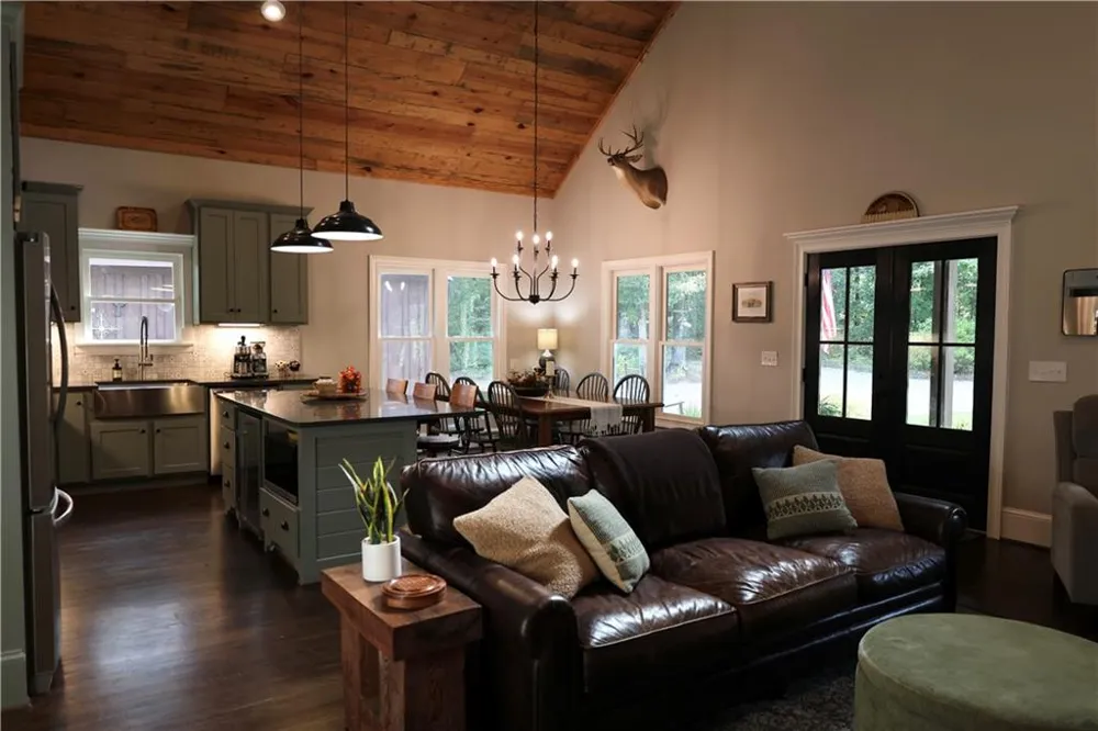 4802 Colham Ferry Road Watkinsville, GA 30677
