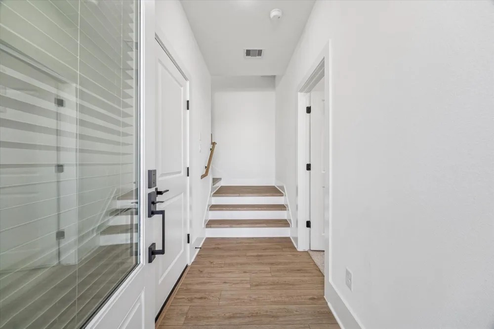 5621 Azores Houston, TX 77091