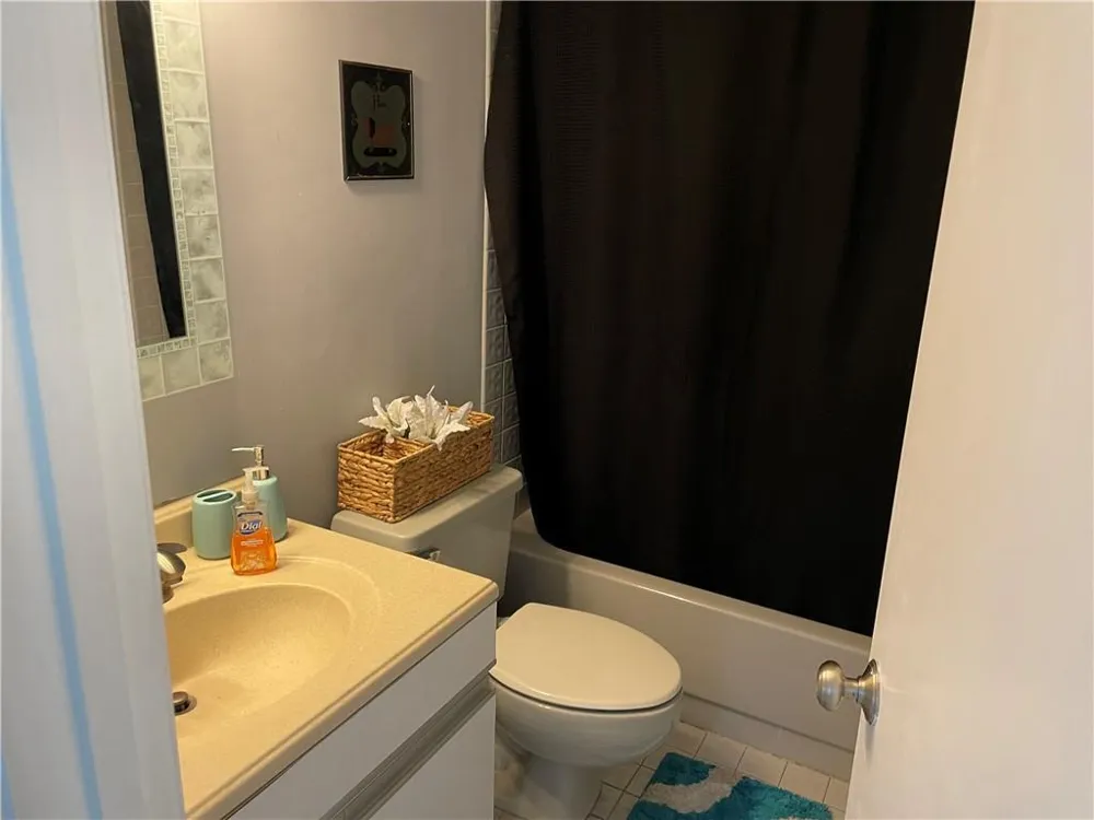1231 SW 112th Avenue Pembroke Pines, FL 33025