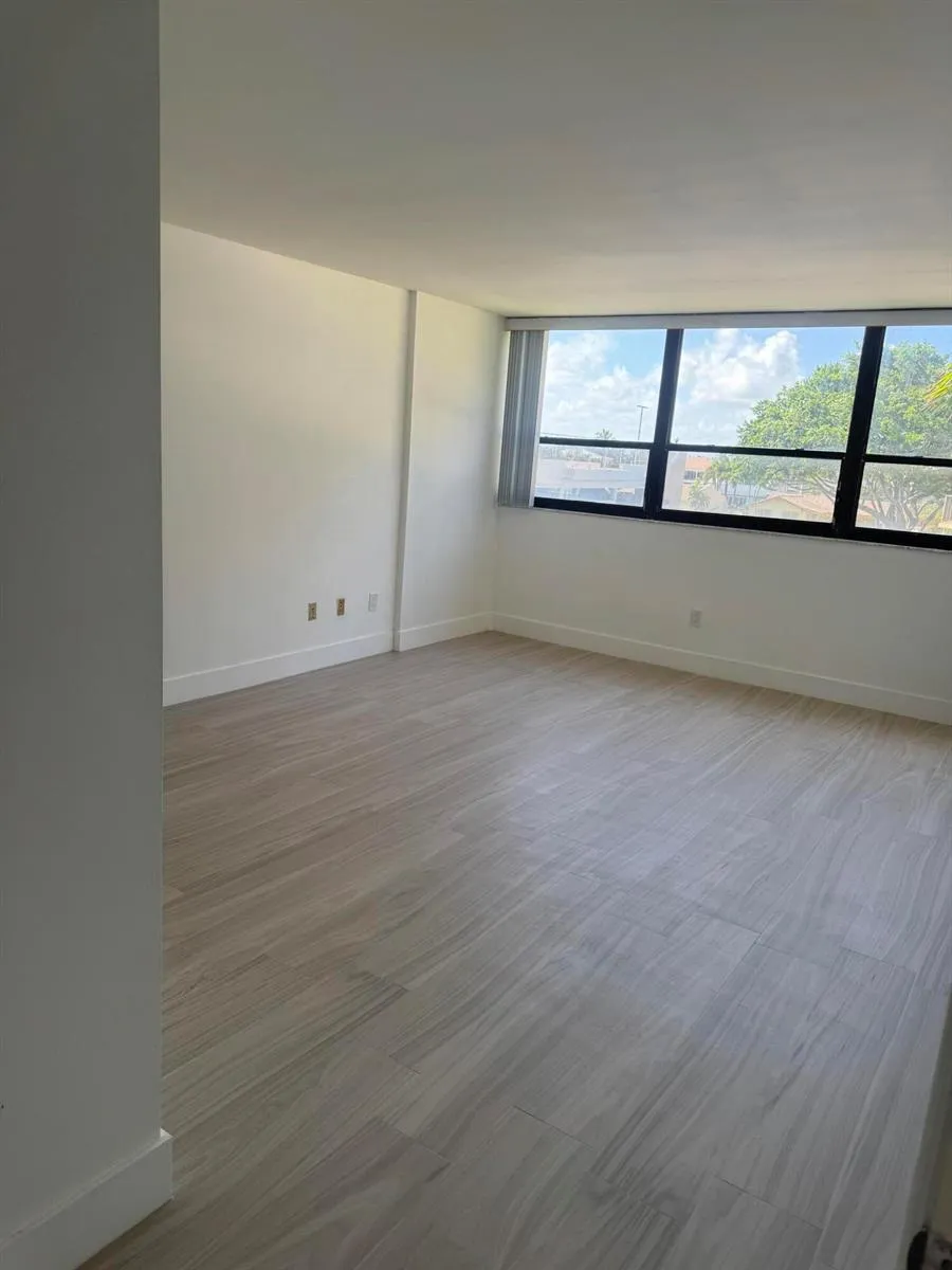 859 Jeffery Street #312 Boca Raton, FL 33487