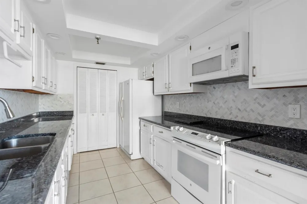 859 Jeffery Street #312 Boca Raton, FL 33487