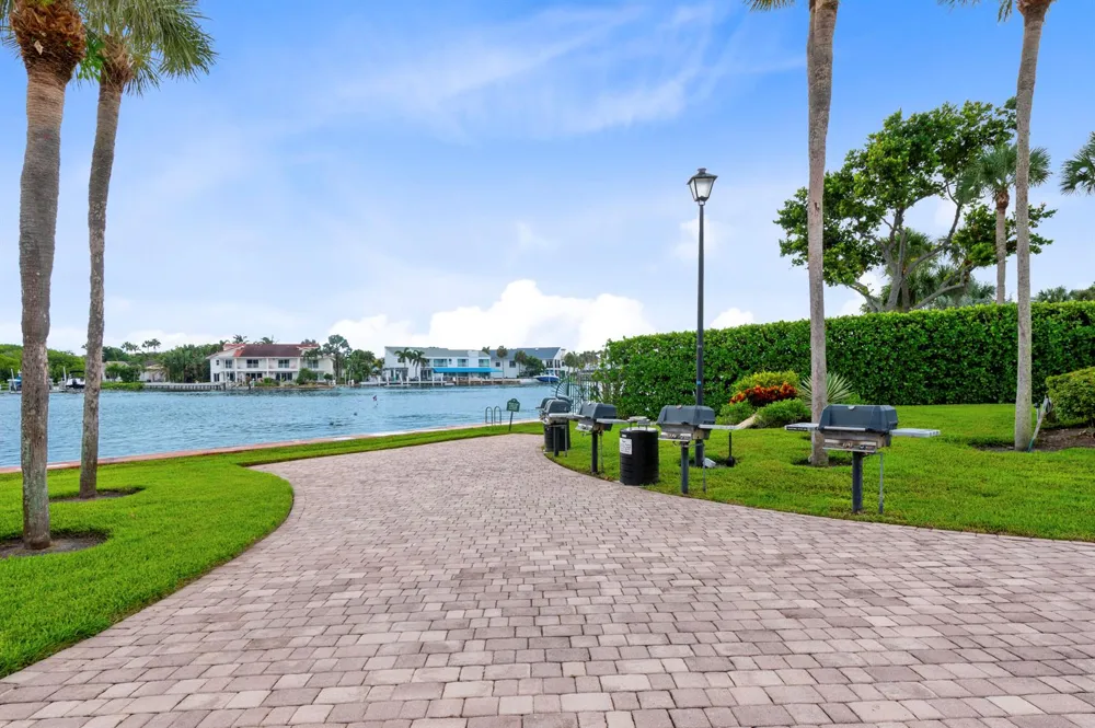 859 Jeffery Street #312 Boca Raton, FL 33487