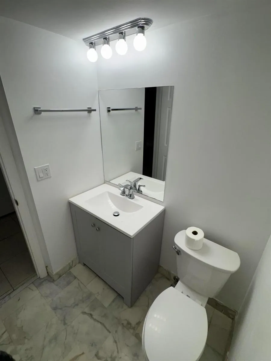 859 Jeffery Street #312 Boca Raton, FL 33487