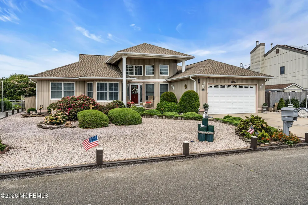 820 Bowsprit Point Lanoka Harbor, NJ 08734