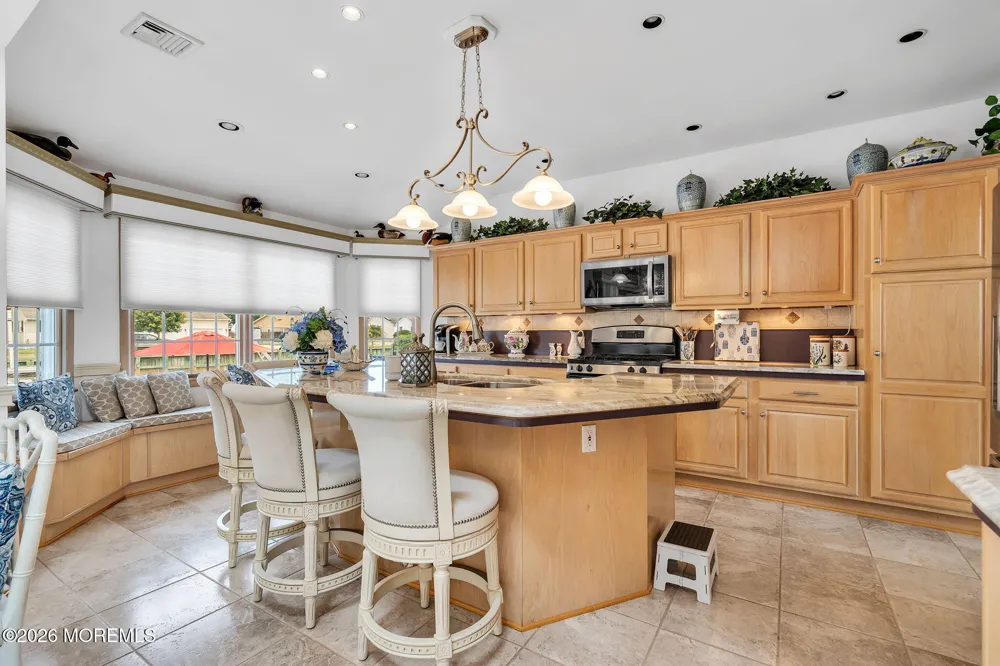 820 Bowsprit Point Lanoka Harbor, NJ 08734