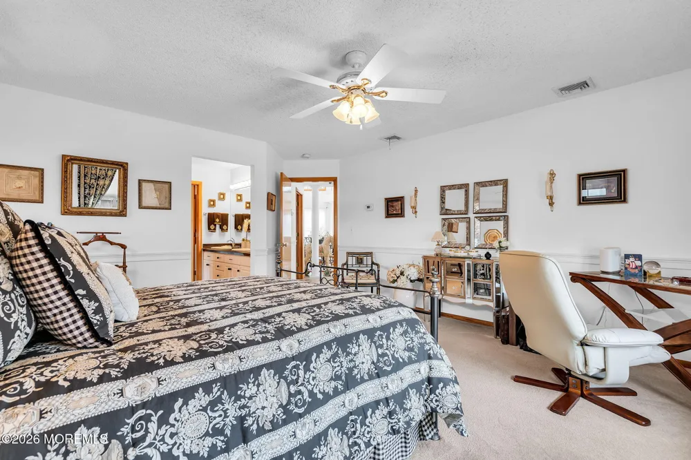 820 Bowsprit Point Lanoka Harbor, NJ 08734