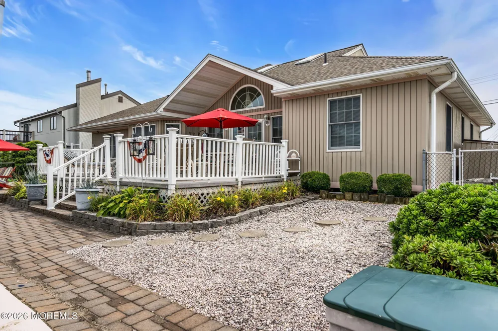 820 Bowsprit Point Lanoka Harbor, NJ 08734