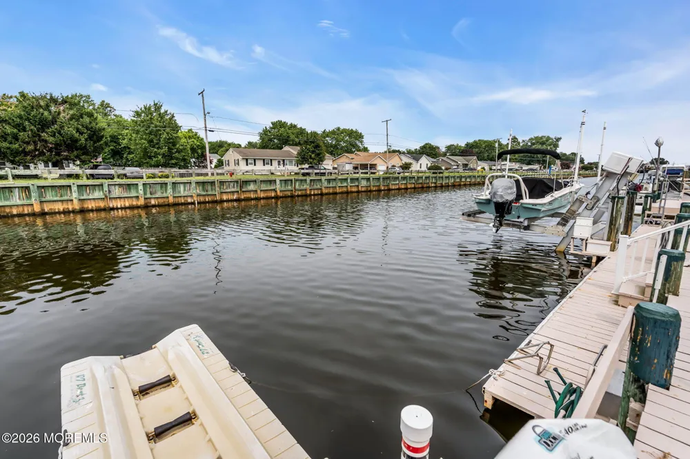 820 Bowsprit Point Lanoka Harbor, NJ 08734