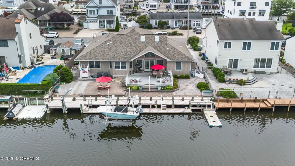 820 Bowsprit Point Lanoka Harbor, NJ 08734