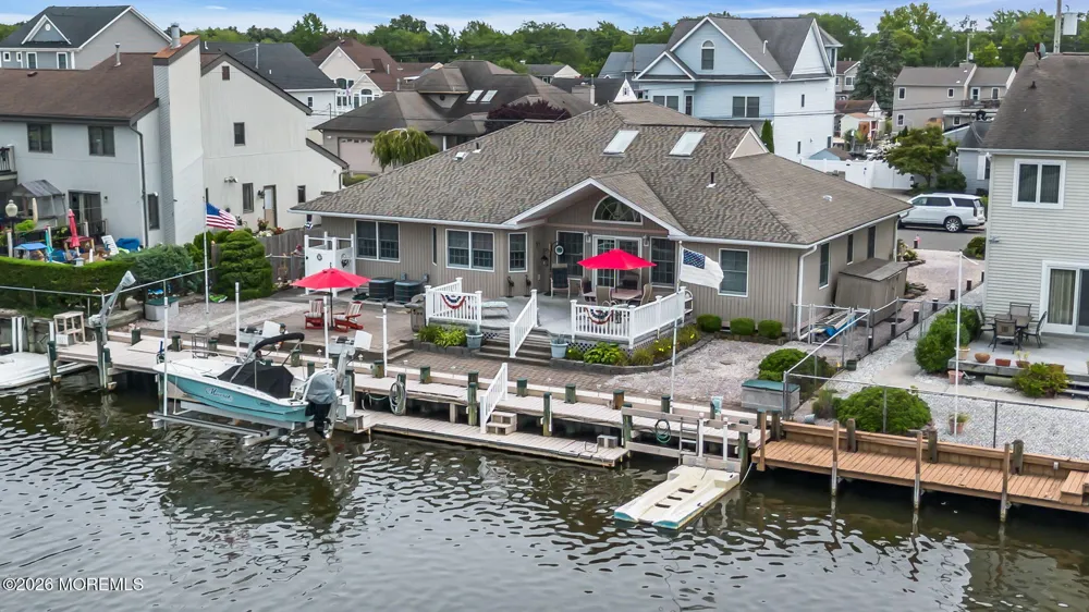820 Bowsprit Point Lanoka Harbor, NJ 08734