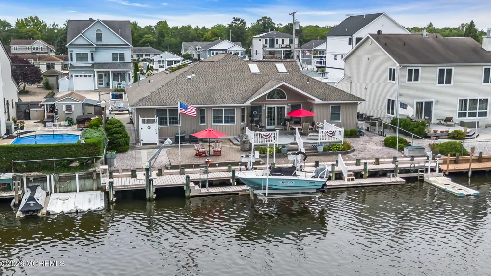 820 Bowsprit Point Lanoka Harbor, NJ 08734