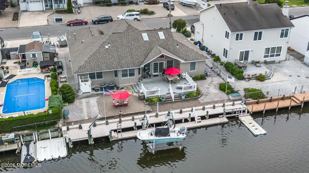 820 Bowsprit Point Lanoka Harbor, NJ 08734