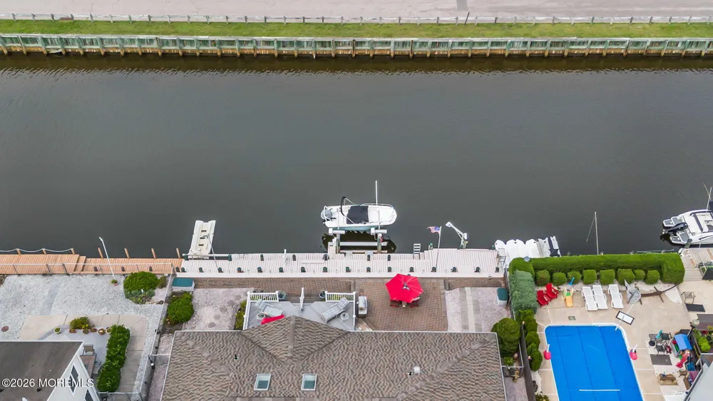 820 Bowsprit Point Lanoka Harbor, NJ 08734