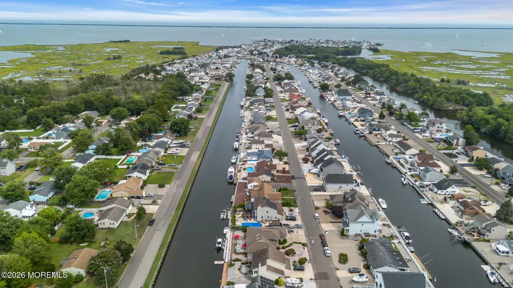 820 Bowsprit Point Lanoka Harbor, NJ 08734