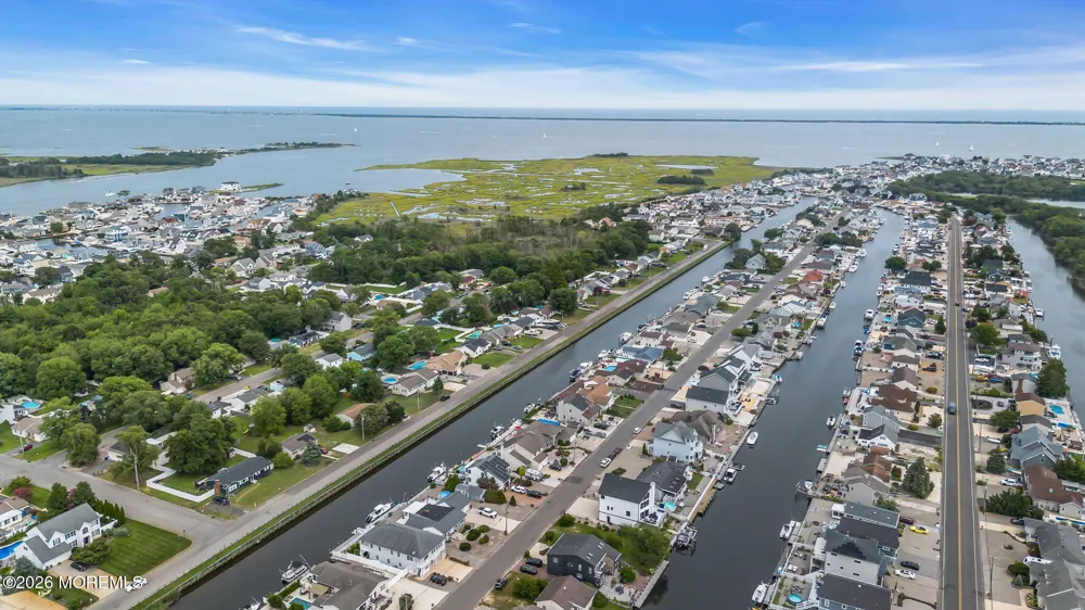 820 Bowsprit Point Lanoka Harbor, NJ 08734