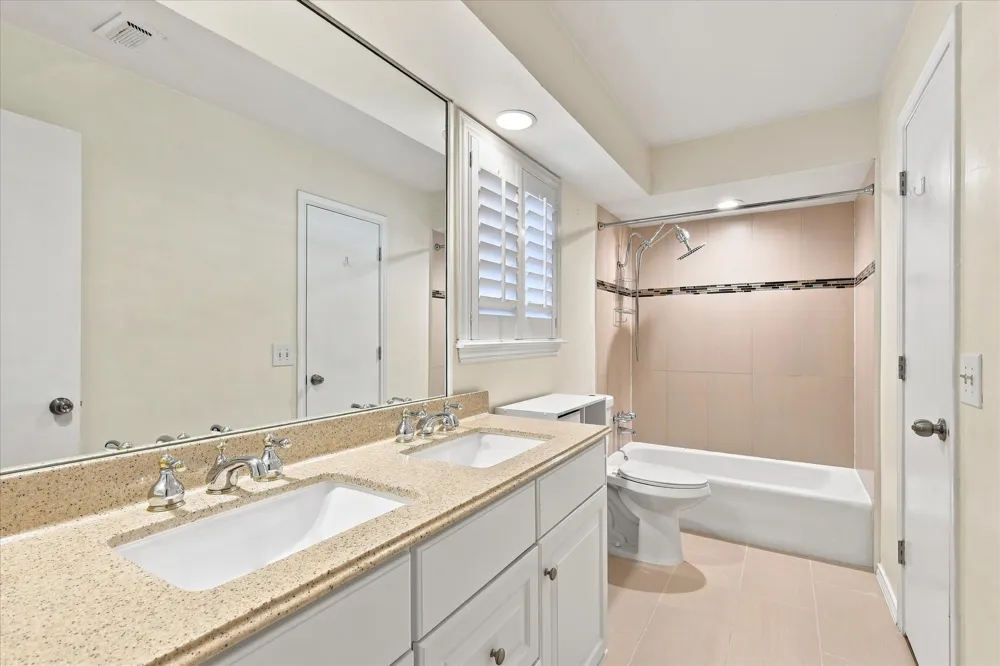 8721 Flint Falls Drive Dallas, TX 75243