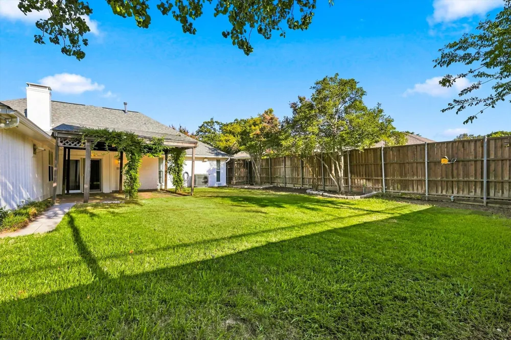 8721 Flint Falls Drive Dallas, TX 75243