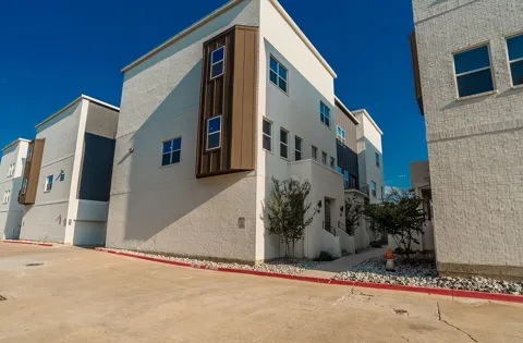 1217 Beaconfield Lane #811