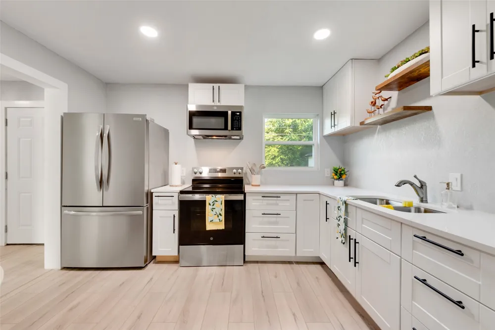 228 Harrison Lane Hurst, TX 76053