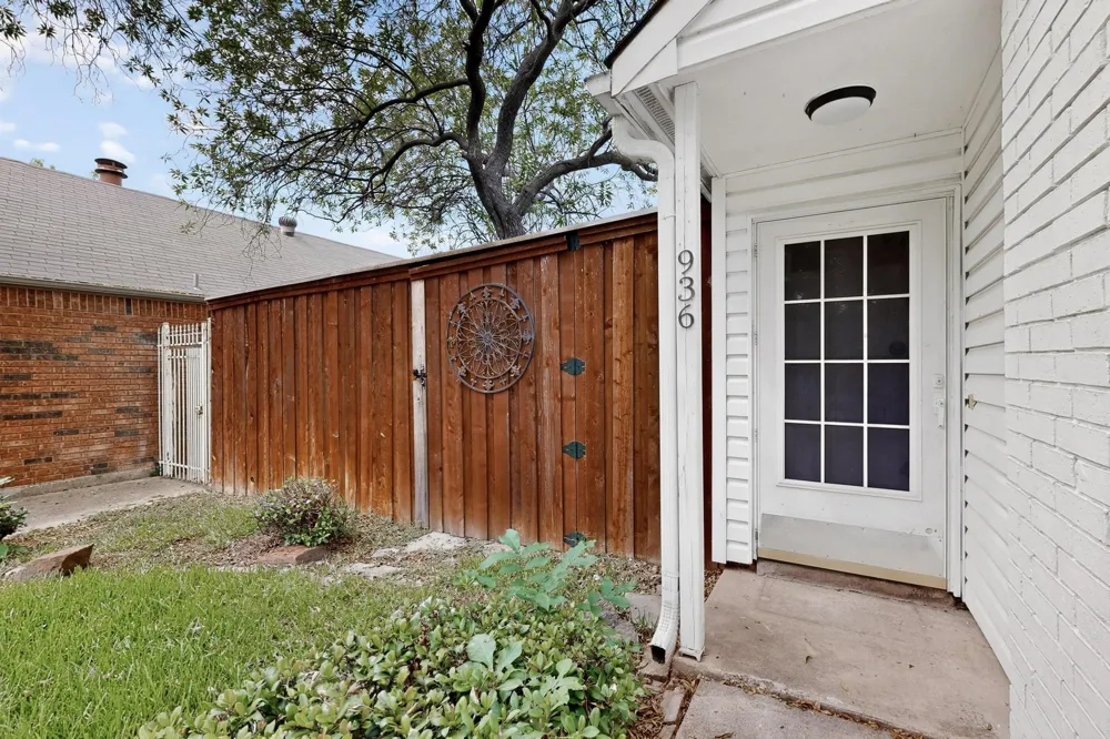 936 Sugarberry Drive Coppell, TX 75019